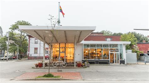 Tandem coffee portland maine - Locals love to fuel up with strong espresso and pour-overs at Tandem Coffee and ... Founded in 1882 as the Portland Society of Art, it’s Maine’s oldest art museum and boasts a collection of ...